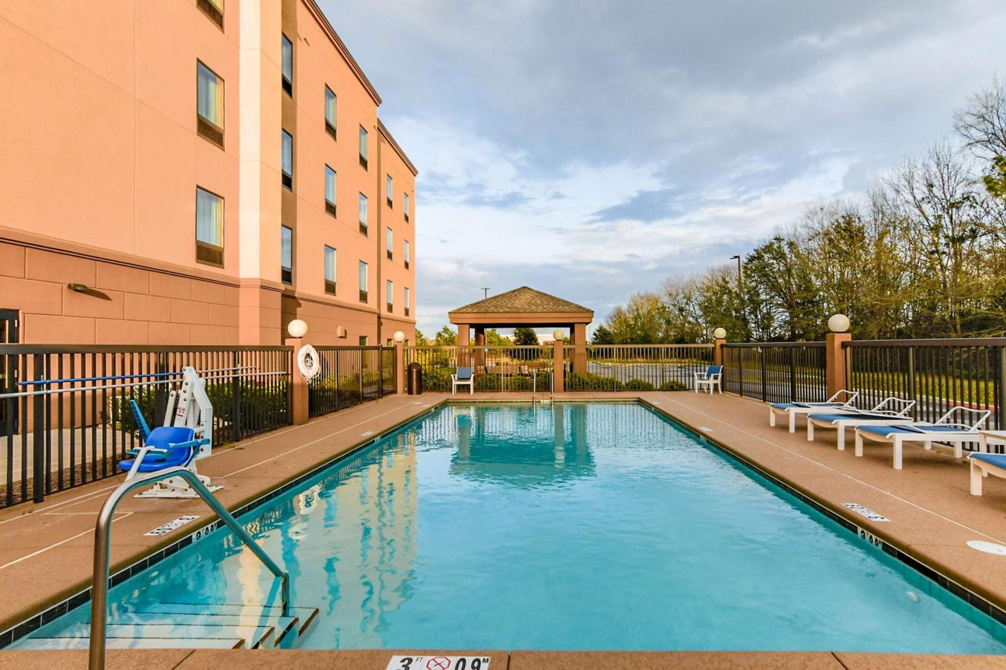 Hampton Inn Foley Exterior foto